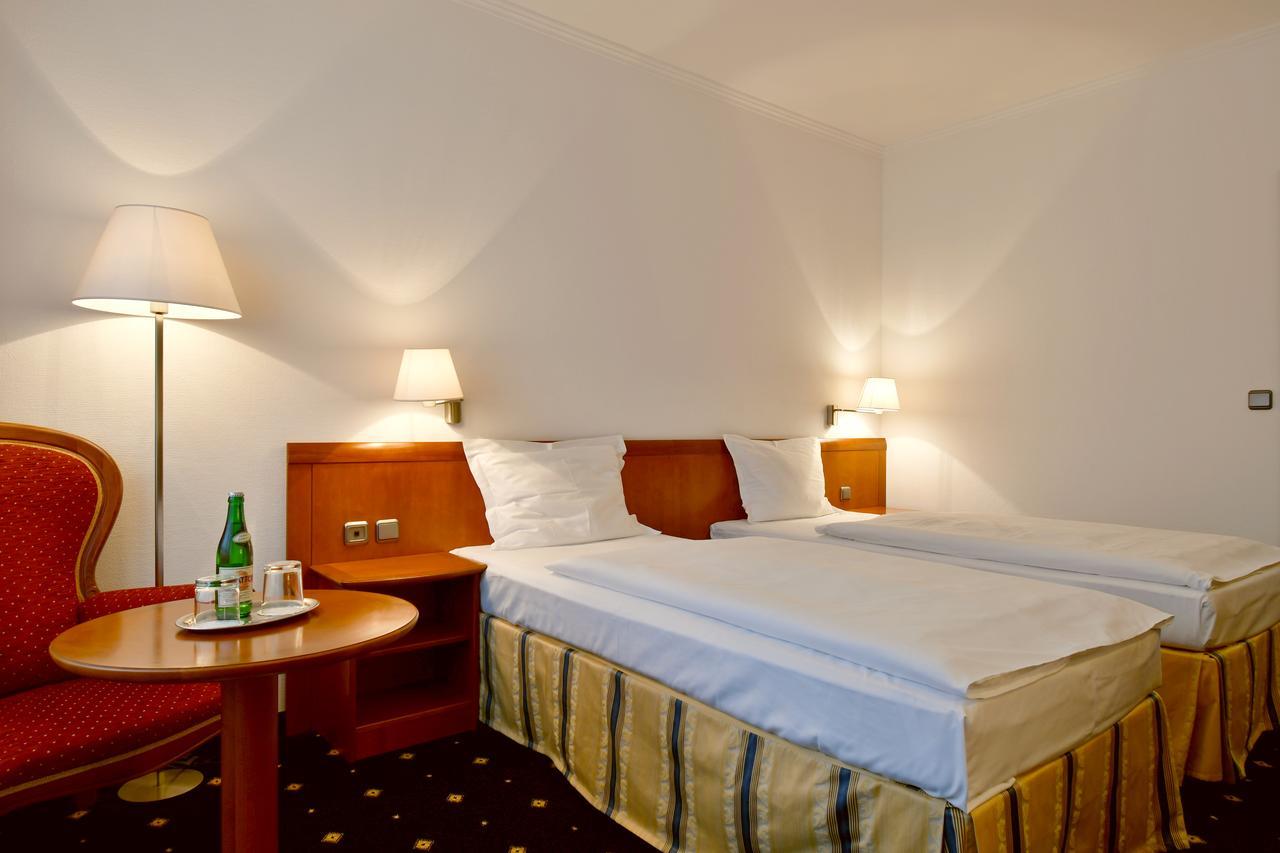 Hotel Coronet Prag Dış mekan fotoğraf